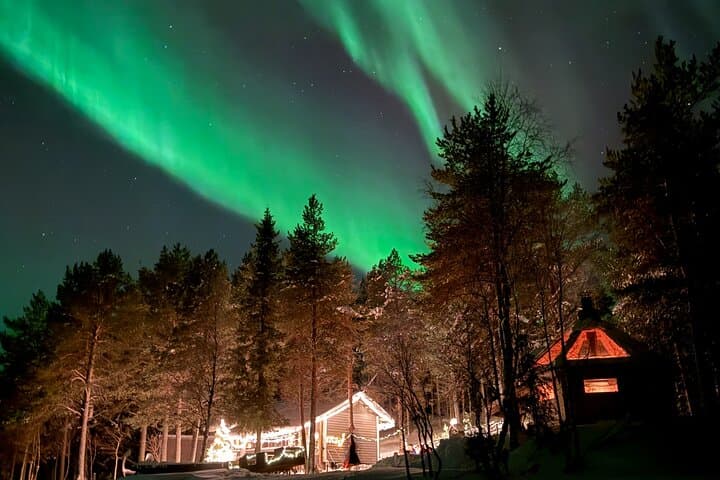 Authentic Lapland Northern Lights Experience at a Private Wilderness Cabin photo 2