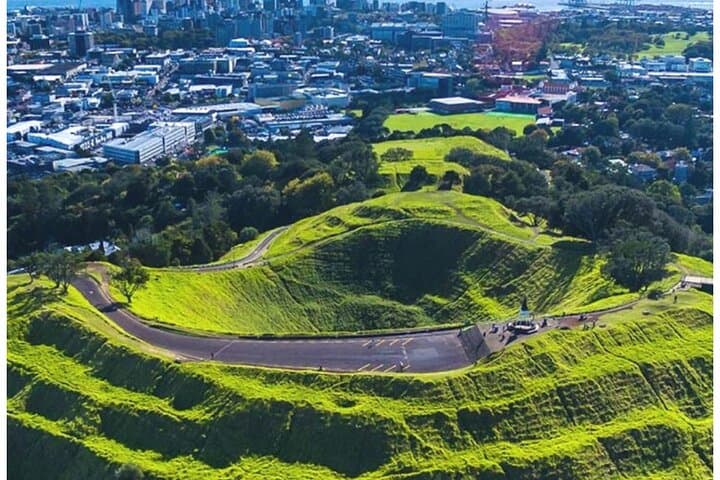 Half-Day Auckland Private Highlights Tour: Mt Eden, Devonport & Harbour Views photo 3