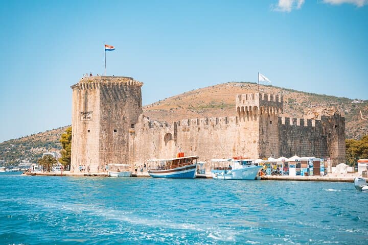 Blue Lagoon & Trogir Speedboat Tour from Split: Swim, Snorkel & Island Village Escape photo 4