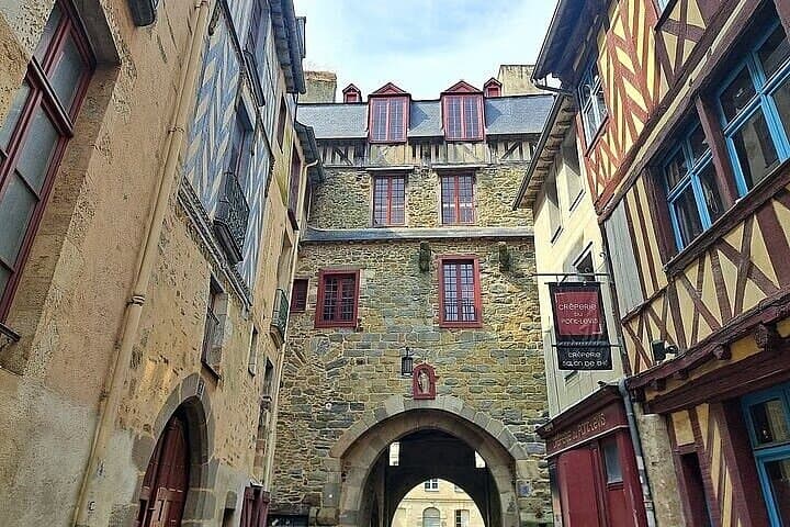 Rennes Interactive City Tour — Self-Guided Historical Walking Game photo 6