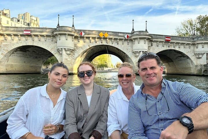 Paris Full-Day Journey from Le Havre: Arc to Seine in One Seamless Shore Excursion photo 5