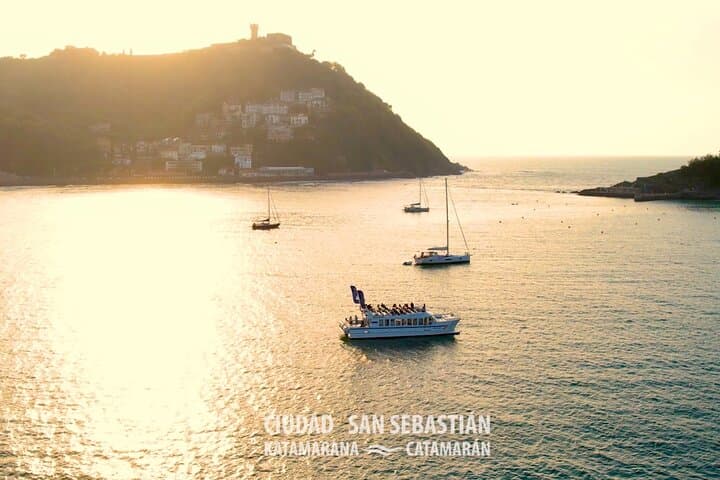 Sunset Cruise in San Sebastián: La Concha Bay Evening Sail photo 2