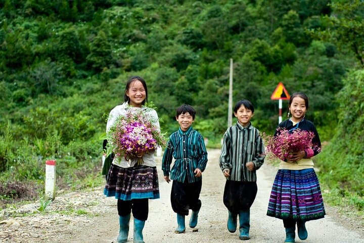 Off-the-Grid Sapa: A Day Trek Through Minority Villages & Rice Terraces photo 3