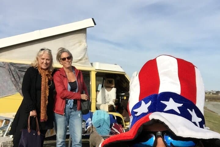 Colonial Hippies Tour in Newport: Coastal History, Mansions & the Cliff Walk photo 2
