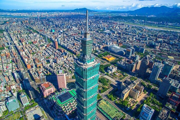 Taipei 101 Skyline 460: Open-Air Glass Deck Experience and Observation Tour