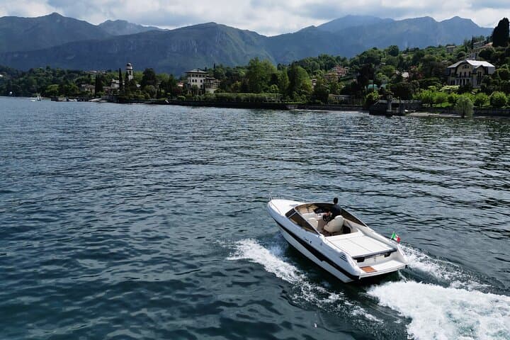 Private Bellagio Boat Tour: Luxury Cruise to Villa del Balbianello & Isola Comacina photo 5