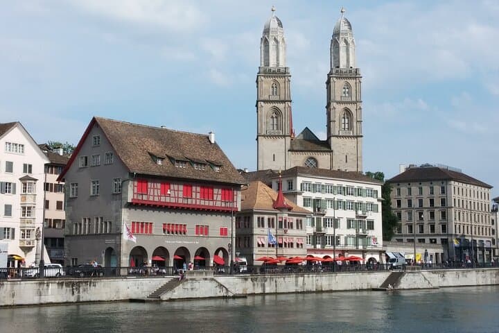 Zurich Private Walking Tour: Local Guide and Custom City Walk photo 5