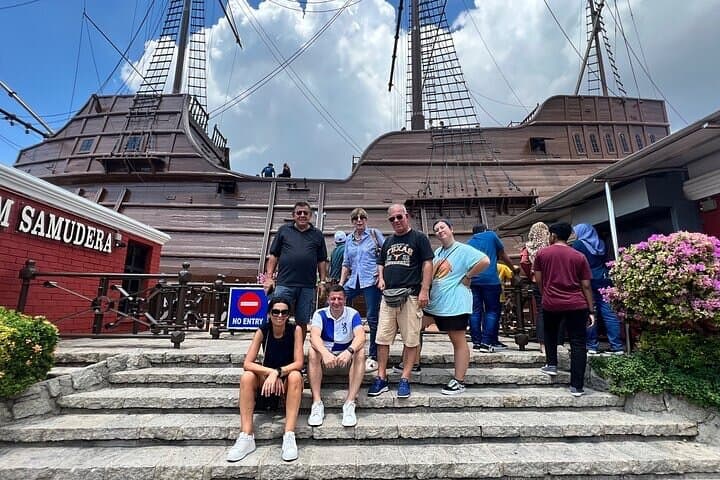 Magical Malacca Private Heritage Tour: Dutch Square, Jonker Street & A Famosa photo 3
