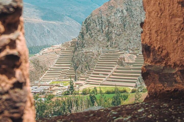 7-Day Lima, Ica & Cusco: Machu Picchu and Rainbow Mountain Adventure