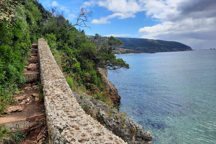 Serra da Arrábida Small-Group Tour from Lisbon — Cliffs, Caves & Seafood photo 3