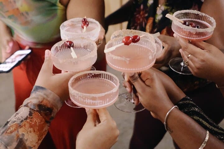 Private Cocktail-Making Class in Tortola — Craft Painkiller, Bushwacker & Rum Punch photo 4