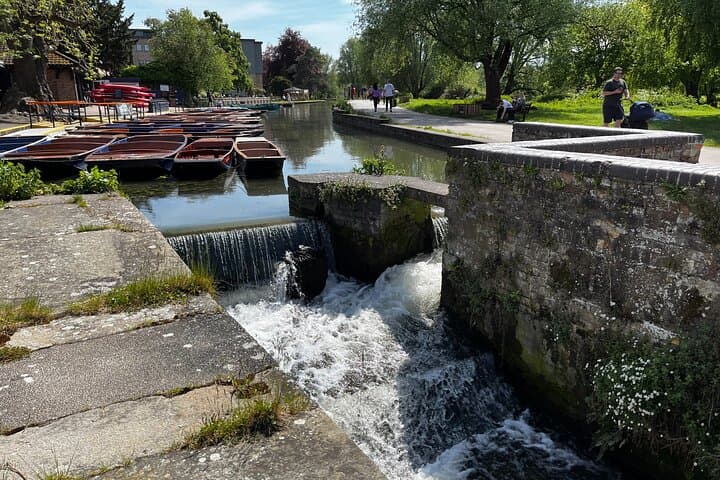 Self-Guided Cambridge Walking Tour: Fitzwilliam, King's College & The Backs