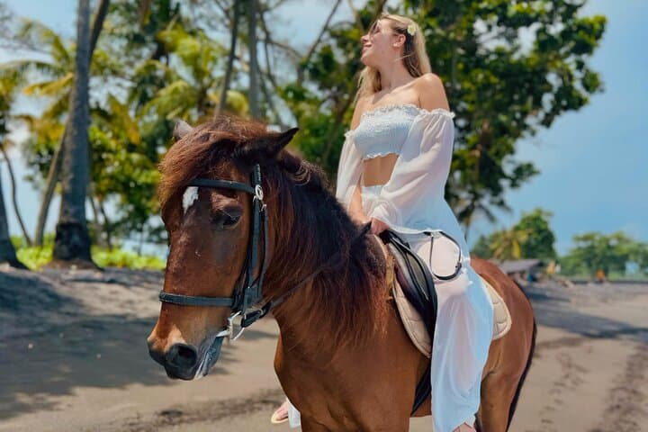 Sunrise Horseback Ride on Jimbaran's Saba Beach photo 3