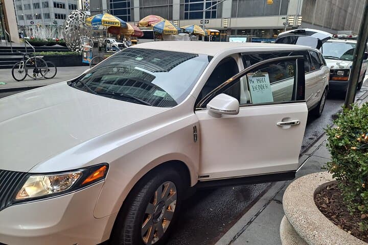 JFK to Manhattan Private Transfer — SUV, Limousine & Van Service photo 2