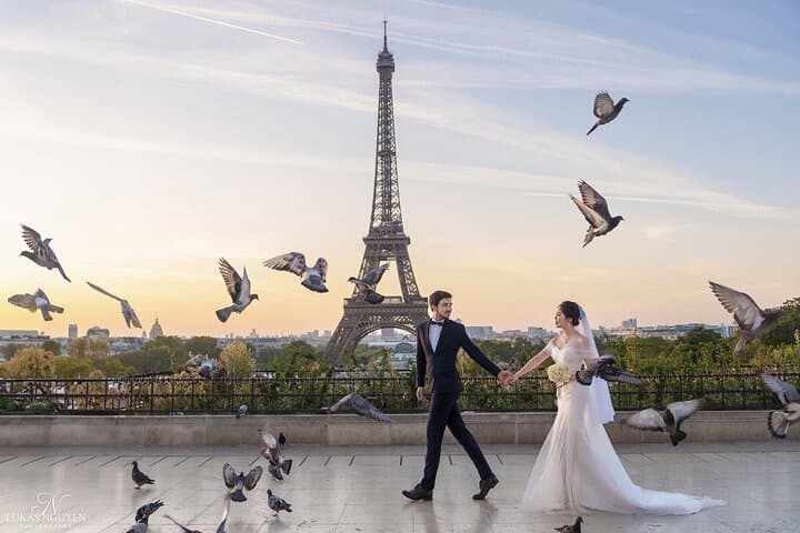 Paris Sunrise Portrait Session with a Local Photographer