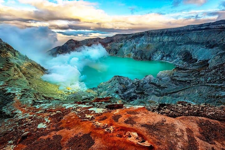 Blue Fire at Mount Ijen: Overnight Crater Trek from Ubud photo 4