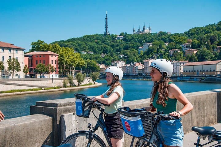 Grand eBike Tour of Lyon: 3-Hour Panoramic City Ride photo 2