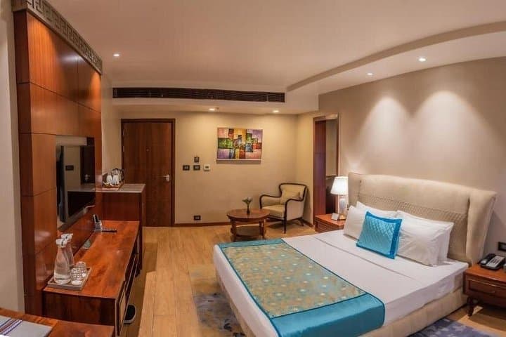 Luxury Ladakh 7-Day: Pangong, Nubra & Heritage Retreat photo 4