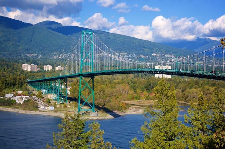 Vancouver City Tour: Sea, Sky & Land Small-Group Experience photo 2