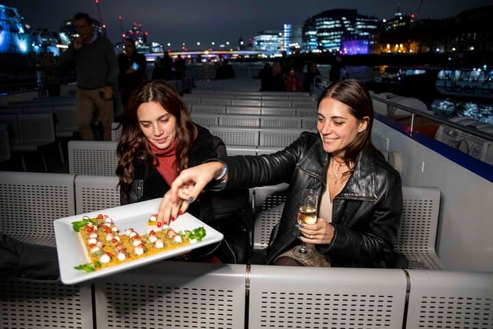 River Thames Evening Cruise: Sunset Sparkling Wine & Canapés photo 2