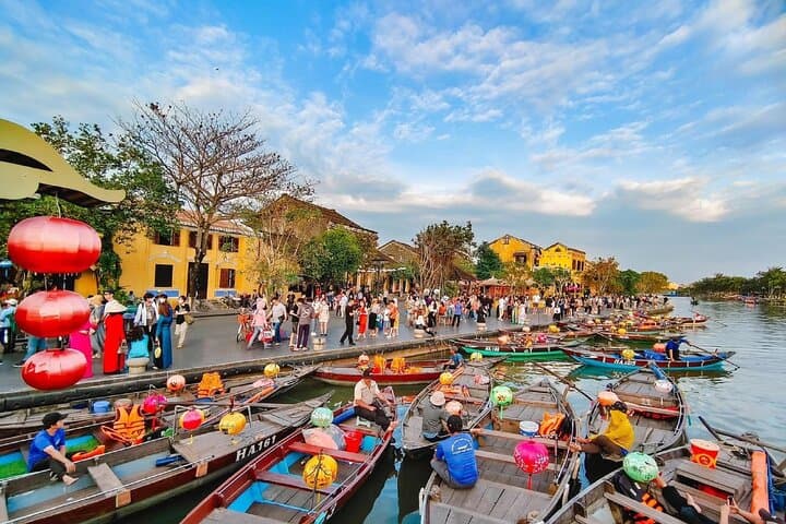 Unveiling Central Vietnam: Hoi An and Da Nang Exploration