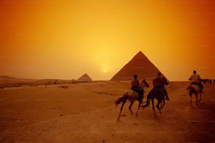 Private Pyramids of Giza Tour & Authentic Bazaar Experience photo 4