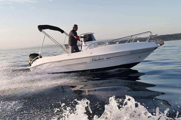 Self-Drive Boat Rental to Blue Lagoon & Comino — No License Needed photo 3