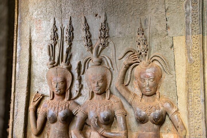 Full-Day Angkor Temple Tour: Angkor Wat, Bayon & Ta Prohm photo 3