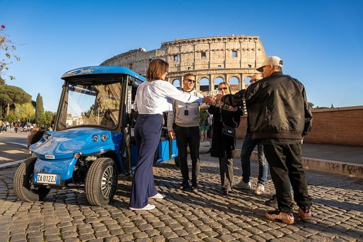Rome Golf Cart Tour: Gelato, Prosecco & Iconic Sights in 2–2.5 Hours photo 3