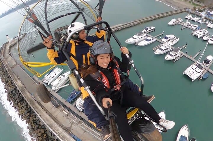 Paragliding Over Lima’s South Coast: Paratrike Flights from Costa Verde photo 4