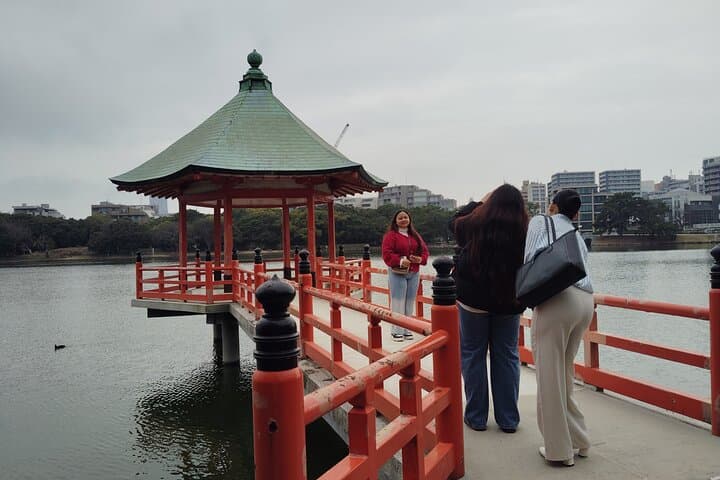 Fukuoka Castle & Ohori Park Guided Walking Tour — Historic Ruins and Lakeside Stroll photo 5