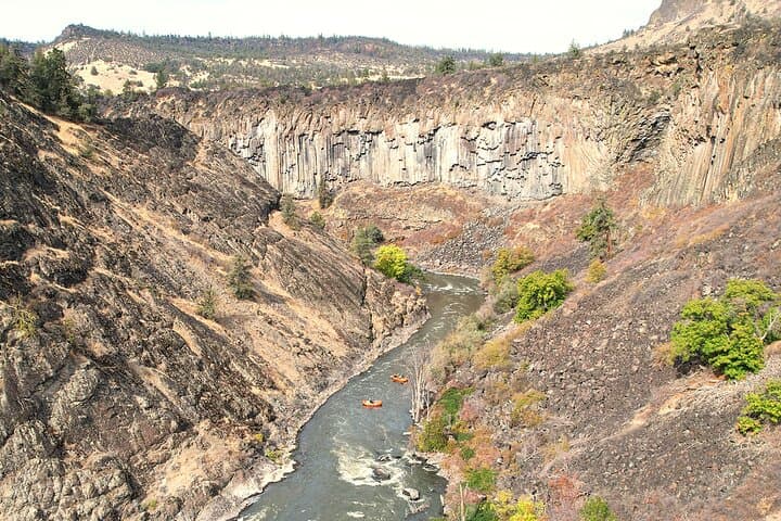 Upper Klamath Wards Canyon Half-Day Rafting — Class IV Rapids from Ashland photo 2
