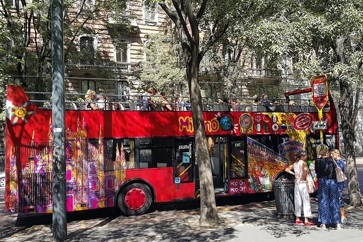 Panoramic Hop‑On Hop‑Off Bus Tour in Milan: Duomo to Navigli photo 4