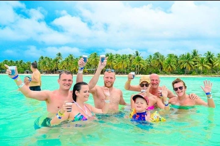 Isla Saona Day Trip: Speedboat to the Natural Pool and Beach Time photo 4