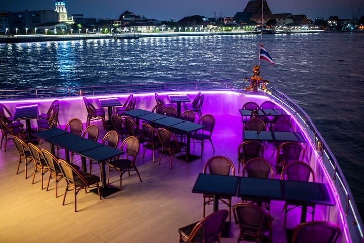 Bangkok Chaophraya Dinner Cruise & Thai Cultural Show: Night River Buffet and Cultural Performance photo 2