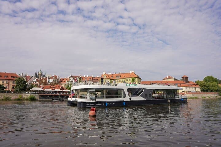 Prague Vltava 50-Minute Sightseeing Cruise — Charles Bridge to Prague Castle photo 4