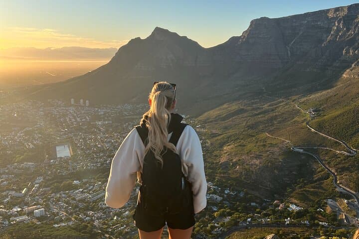 Table Mountain Guided Hike: Summit Tour with Pro Guide in Cape Town photo 4