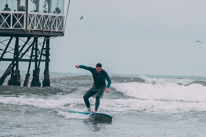 Surf Lessons in Miraflores (Makaha Beach) — Beginner Surf Course in Lima photo 6