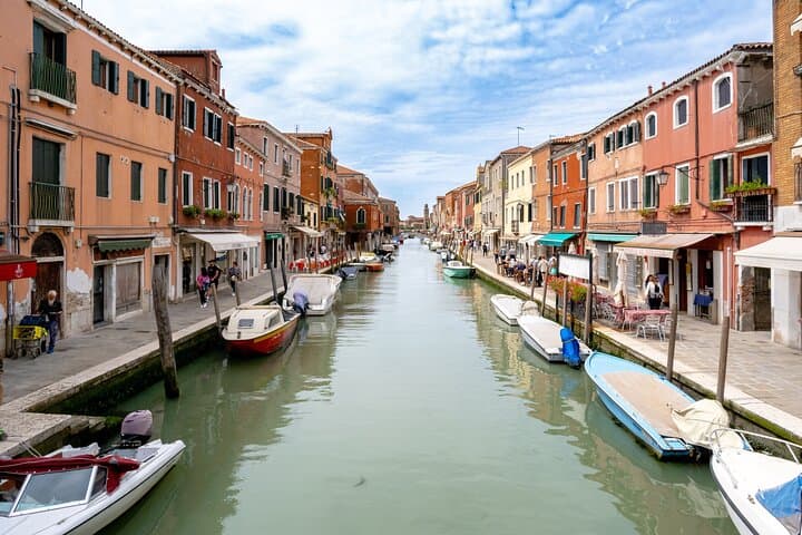 Full-Day Murano & Burano Tour with Panoramic Return via St. Mark's Basin photo 5