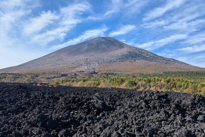 Hachimantai & Yakehashiri: Volcanic Wonders and Scenic Trails in Tohoku photo 5