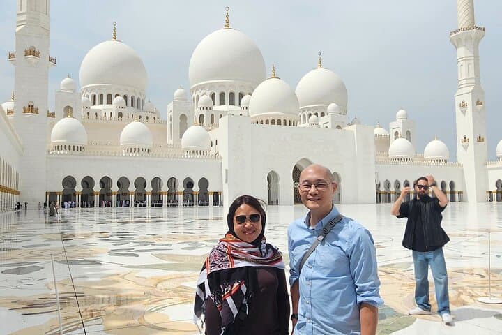 Abu Dhabi Day Tour: Sheikh Zayed Mosque, Emirates Palace & BAPS Mandir photo 5