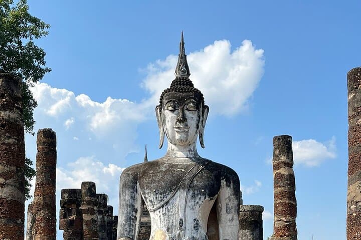 Sukhothai Full-Day Cycling Tour: Ruins, Rice Fields & Local Workshops photo 3
