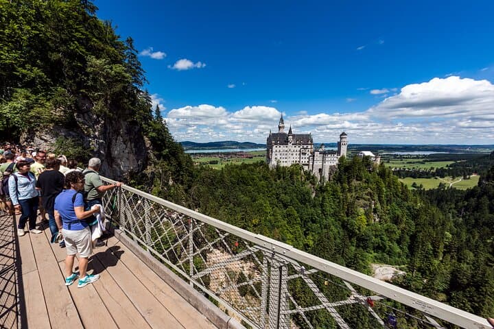 Private Neuschwanstein, Linderhof & Ettal Day Trip from Munich