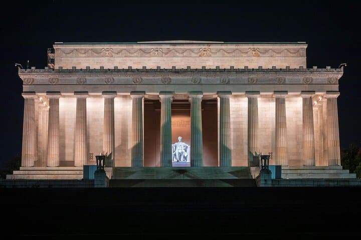 DC Monuments Night Tour: Small-Group 3-Hour Guided Experience photo 4