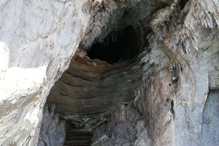 Capri Private Tour: 3‑Hour Gozzo Cruise and Cabrio Taxi Exploration photo 4