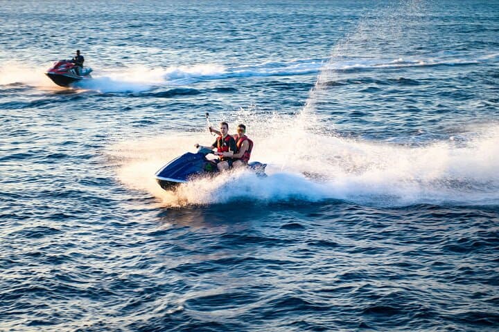 Doha Self-Ride Jet Ski Experience with Pickup — Persian Gulf Thrill photo 3