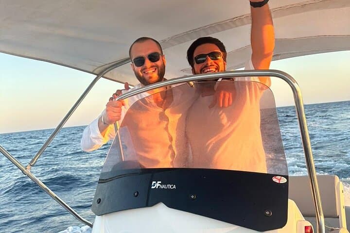 Sunset Sail in Sorrento: Love, Landscapes & Hidden Coves photo 6