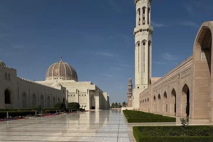 Private Muscat Highlights Tour — Sultan Qaboos Mosque, Muttrah Souq & Corniche photo 2