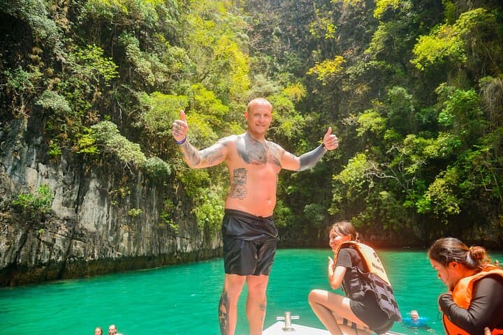 Phi Phi Islands Speedboat Snorkel from Koh Lanta: Full-Day Island Hopping Guide photo 5
