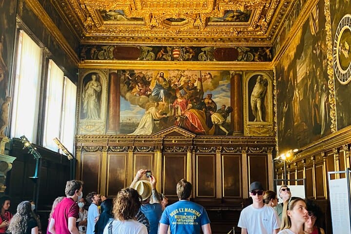 Skip-the-Line Doge's Palace & St. Mark's Basilica Guided Tour, Venice photo 2